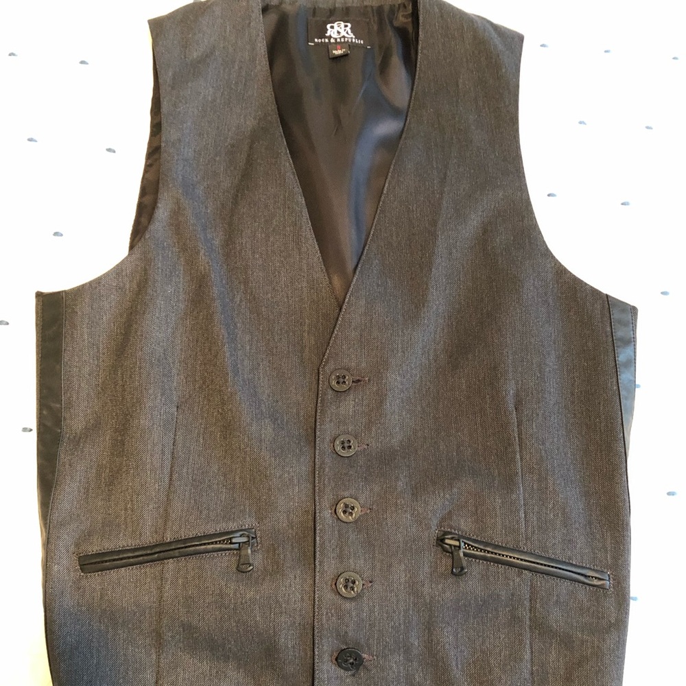 Size small rock and republic Vest